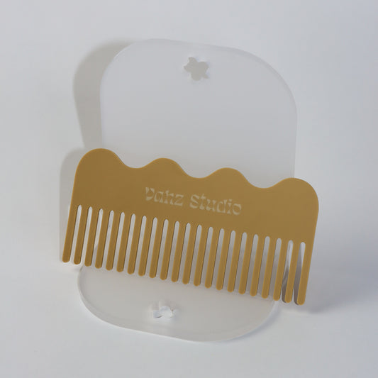 Large Wavy Comb, Golden Tan