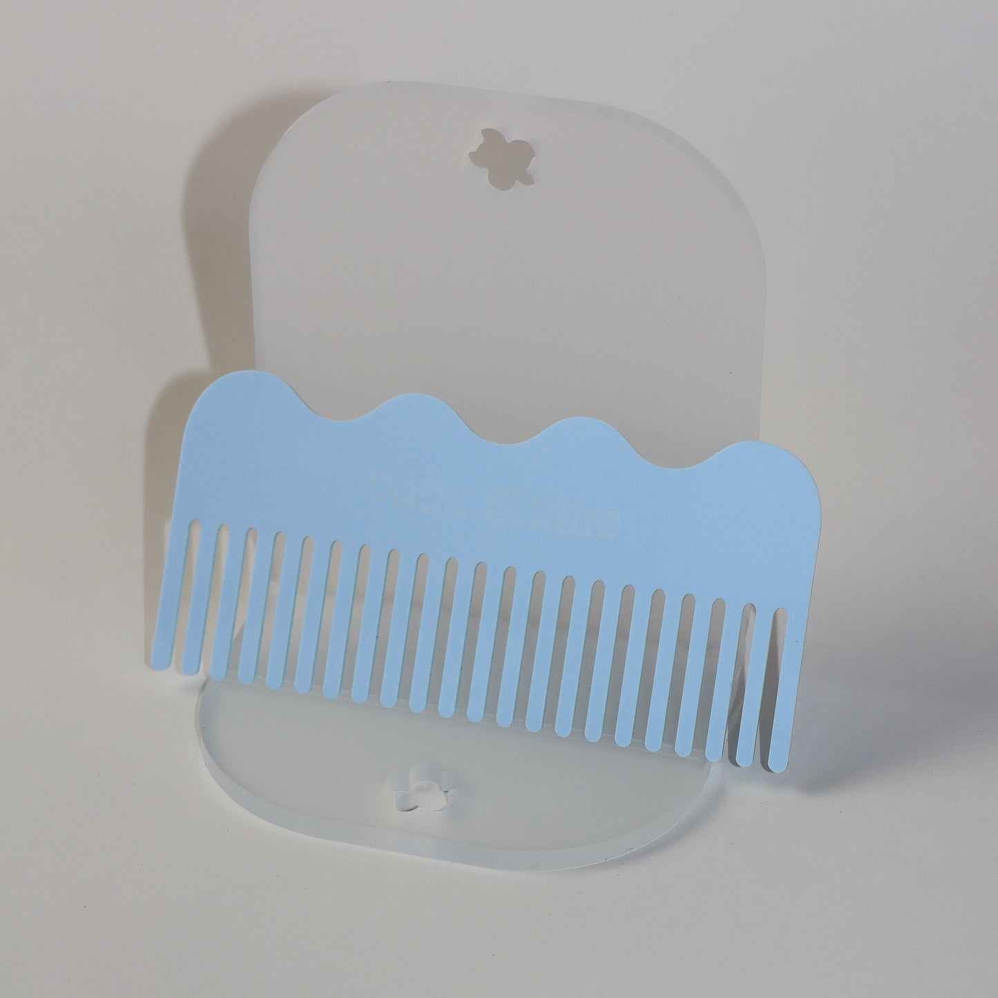 Large Wavy Comb, Baby Blue