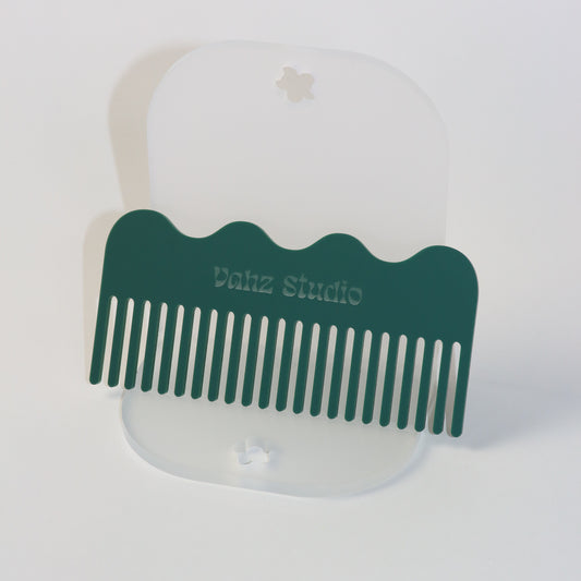 Large Wavy Comb, Spruce