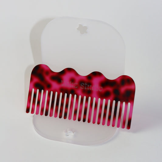Large Wavy Comb, Red Tortoise