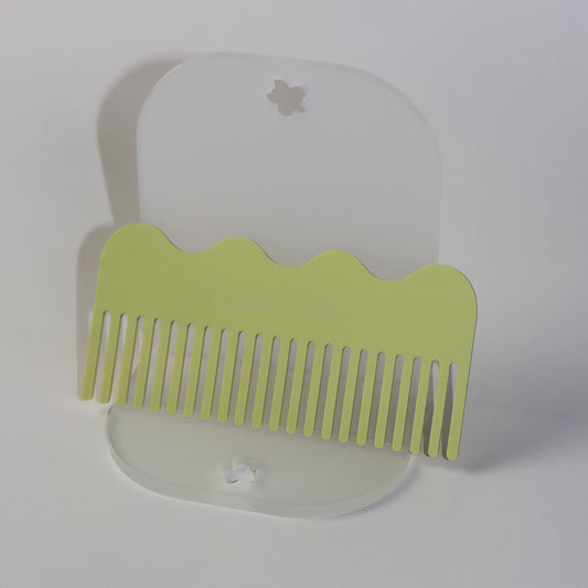Large Wavy Comb, Mellow Yellow